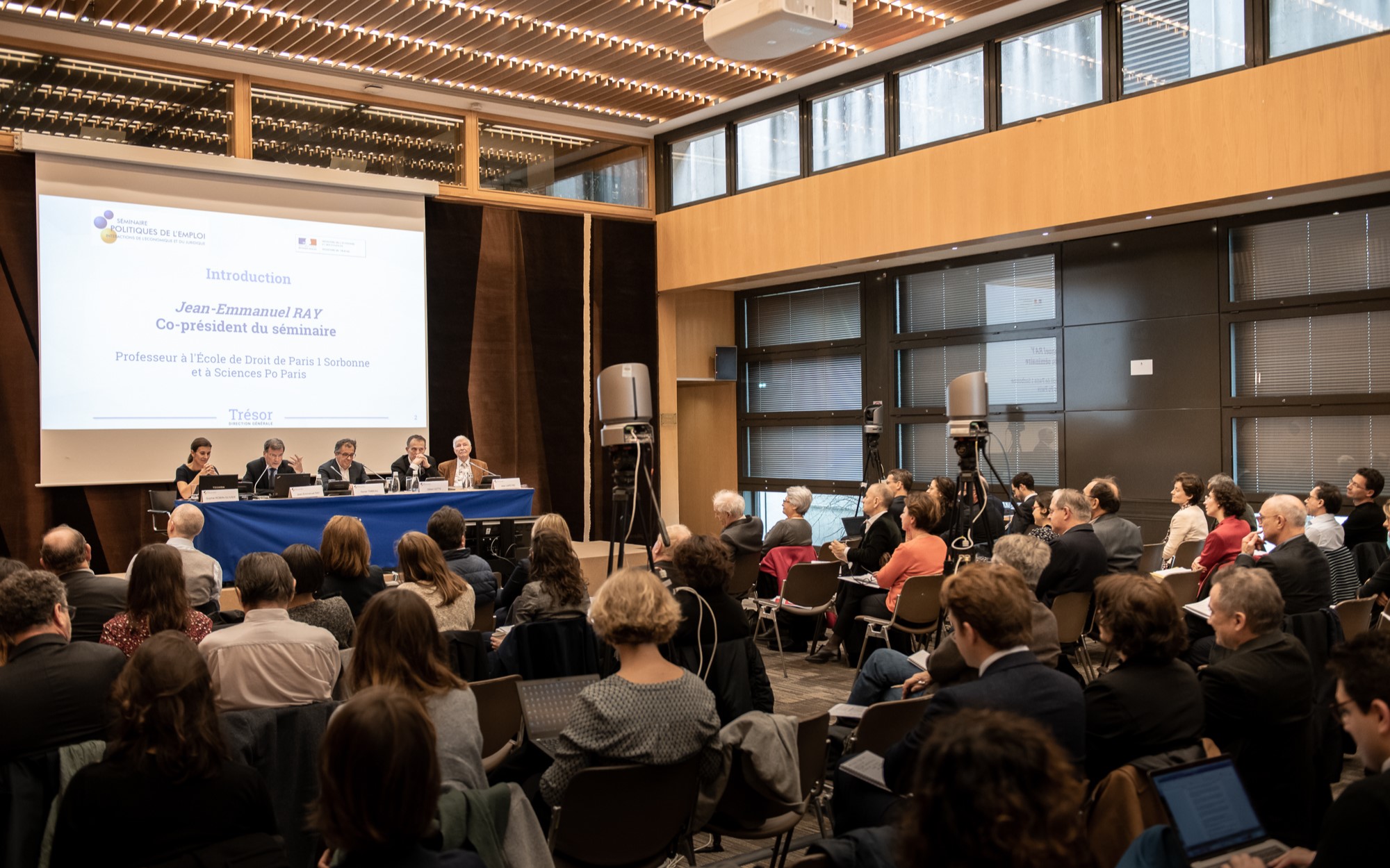 Le séminaire intitulé "Les politiques de l'emploi de l'Union européenne : bilan et perspectives"s'est tenu au ministère de l'Économie et des Finances, le 27 novembre 2019.