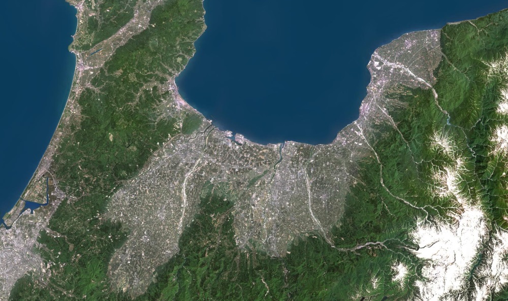 Vue satellite de la ville de Toyama - Source Geoportail IGN
