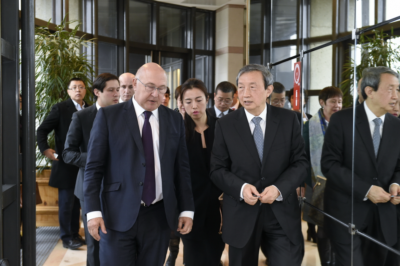 Sortie de la réunion France-Chine, crédit Patrick Védrune