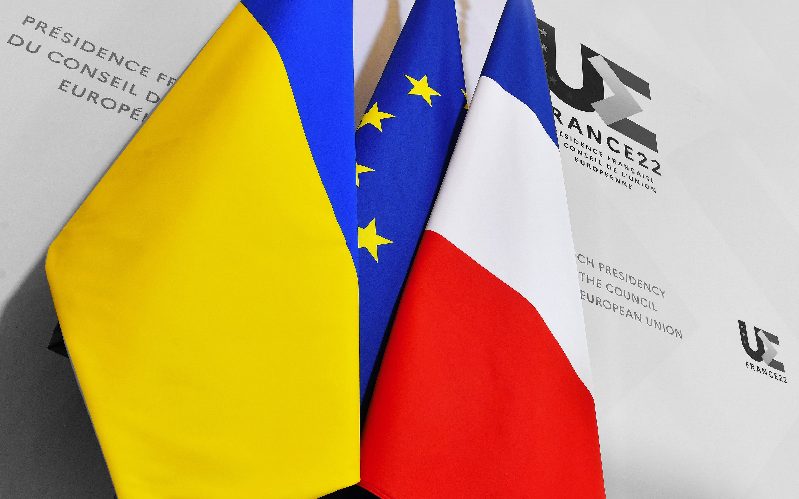 Signature d'un nouveau prêt budgétaire de 100 millions d'euros de la France à l'Ukraine