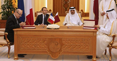 Signature d'accords et de contrats en présence du Président de la République et de l'Emir du Qatar