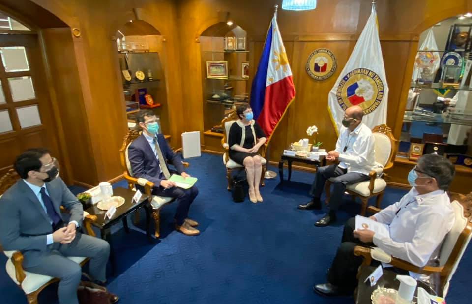 M. Delfin Lorenzana, Ministre de la Défense de la République des Philippines