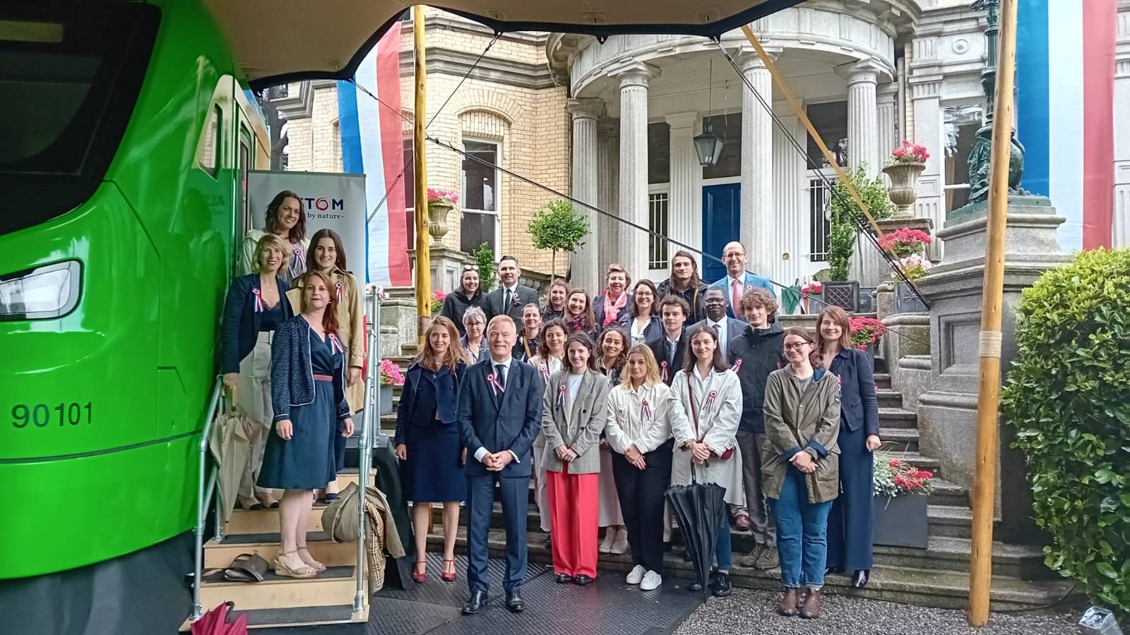 Equipe de l'Ambassade de France 