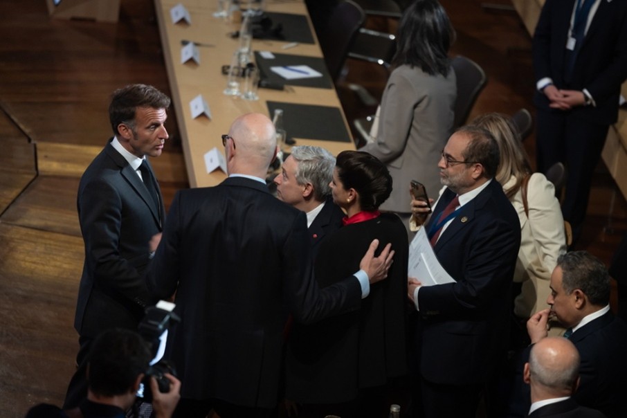 Emmanuel Macron lors de la r&eacute;union NMFT