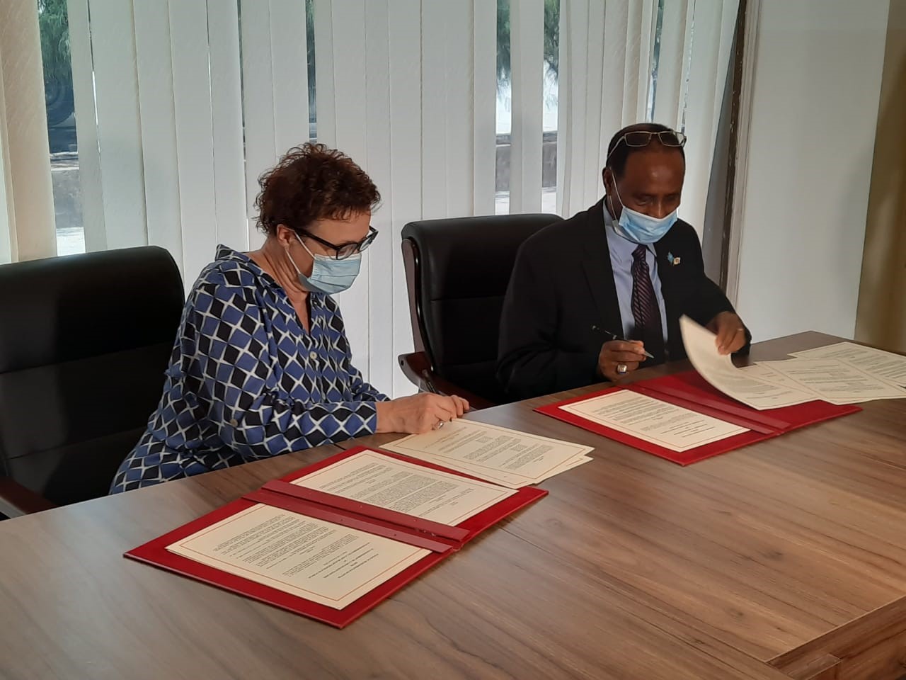 Signature d'un accord bilatéral de réorganisations de dettes entre la France et la Somalie