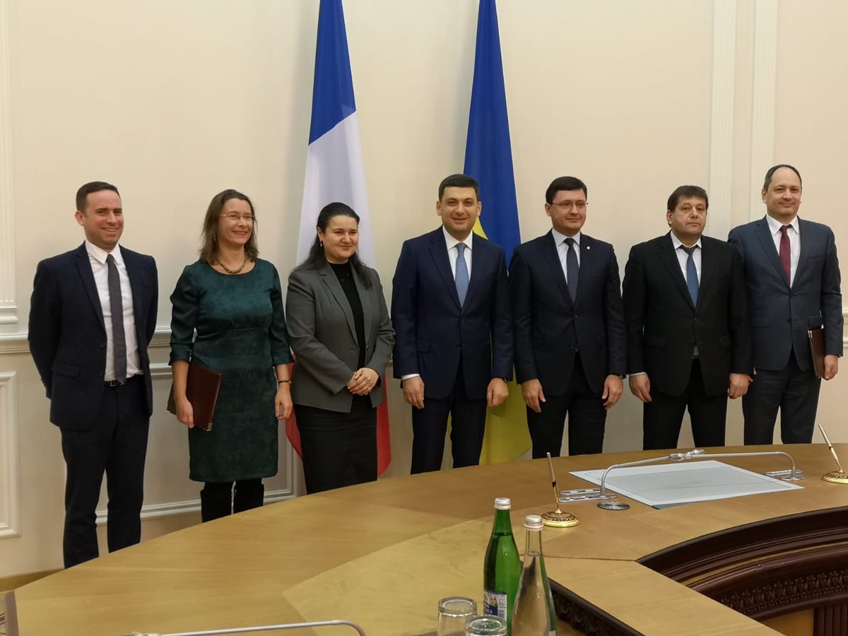 Les services de l'Ambassade de France et ceux de @VGroysman 