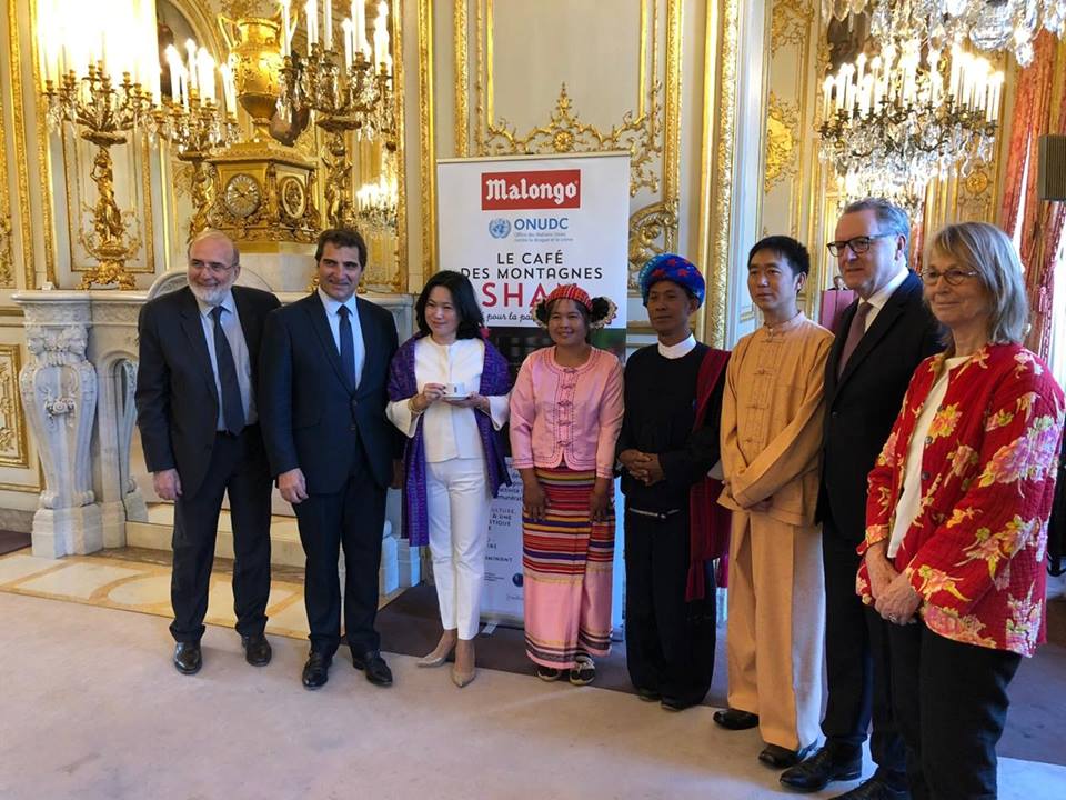 President of the French Parliament Richard Ferrand (second from the right) at the lauch of Shan Coffee. Photo Credit UNODC