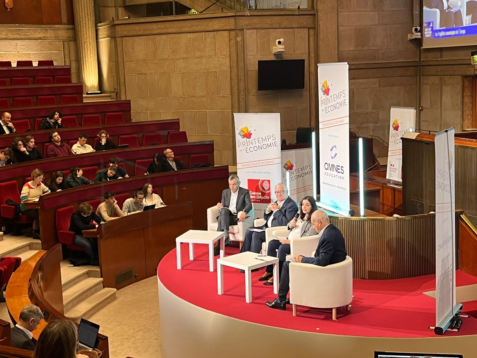 dorothée ouzet lors de sa participation à la table ronde "Les fragilités économiques de l'Europe"