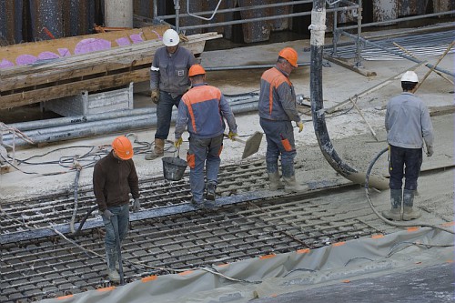 Reconstruction du barrage du Coudray-Montceau : travaux de ferraillage