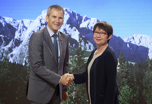 Mme Odile Renaud-Basso et le Ministre Hartwig Löger (c) BKA)