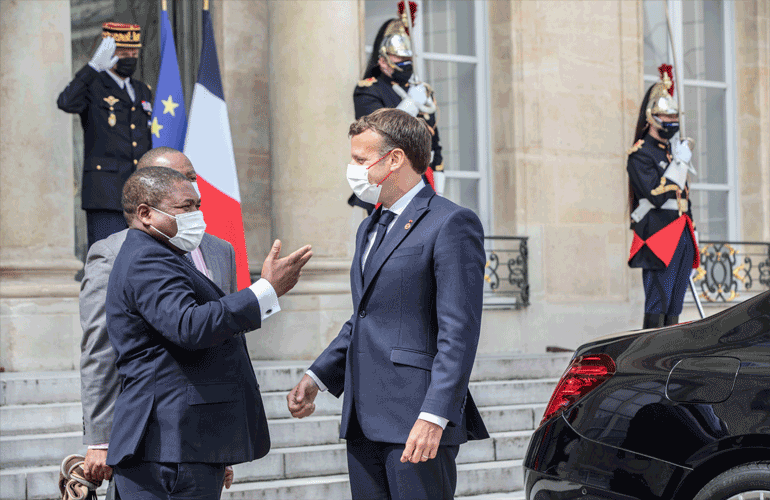 F. Nyusi et E. Macron à Paris le 18/5/2021